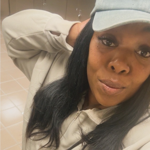 Meet your Posher, Nisha - Picture 1 of 1